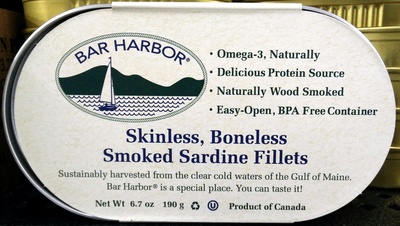 Skinless, boneless smoked sardine fillets