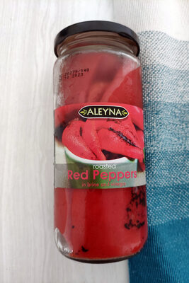Roasted red peppers in brine and vinegar