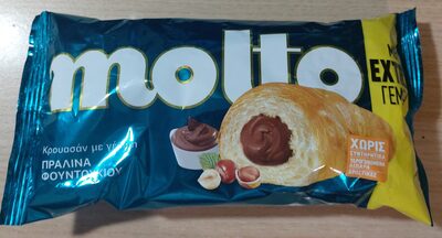 Molto croissant with Hazelnut filling