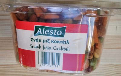 Snack mix cocktail