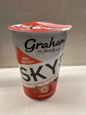 Skyr strawberry Icelandic style yogurt